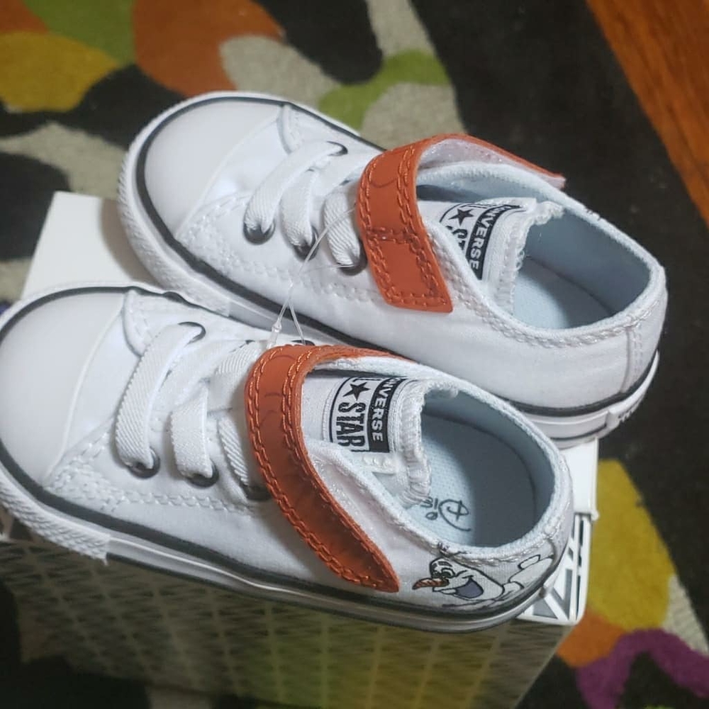 Kid sneakers